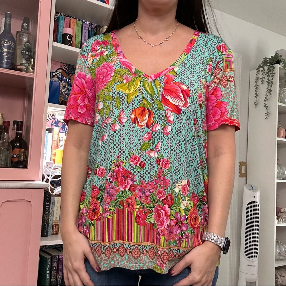 Johnny Was Mona May Favorite V-Neck Floral Tee, Size L